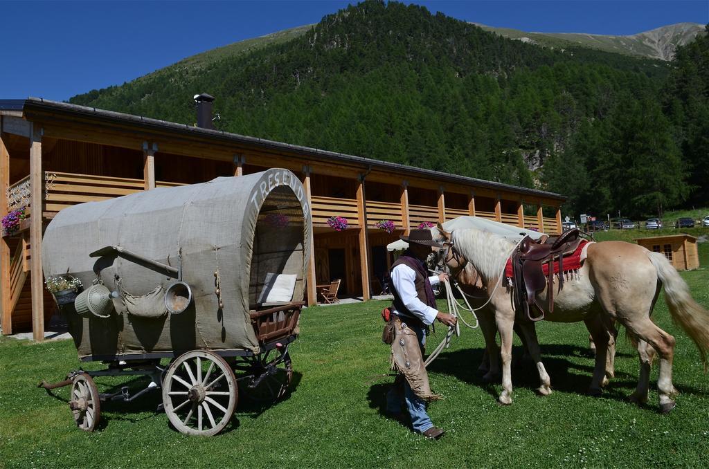 La Tresenda Hotel And Mountain Farm Livigno Exterior photo