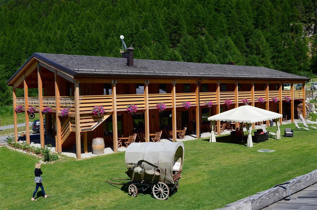 La Tresenda Hotel And Mountain Farm Livigno Room photo
