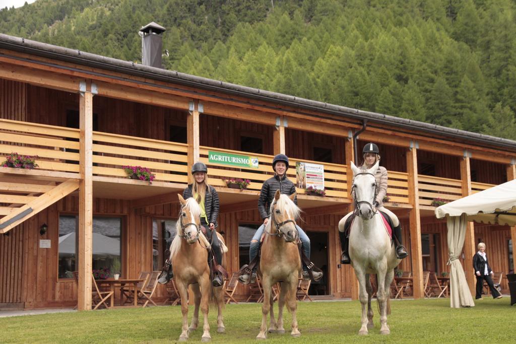 La Tresenda Hotel And Mountain Farm Livigno Exterior photo