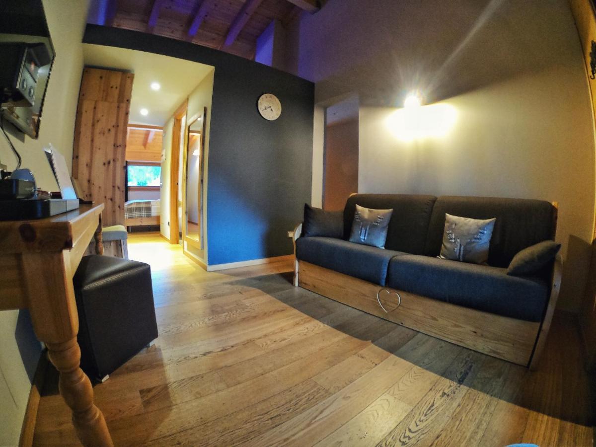 La Tresenda Hotel And Mountain Farm Livigno Exterior photo