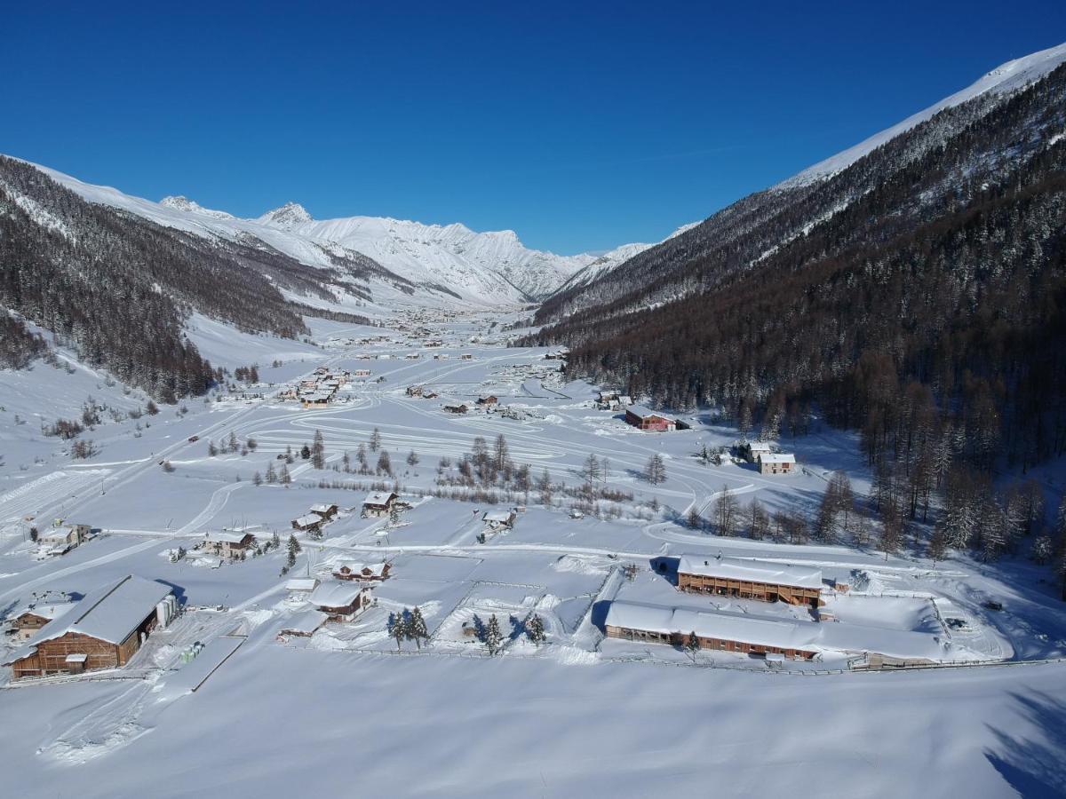 La Tresenda Hotel And Mountain Farm Livigno Exterior photo